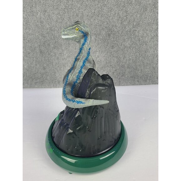 Jurassic Park World D Blue Velociraptor 3D Statue Nightlight Battery Powered 202 - Picture 4 of 11